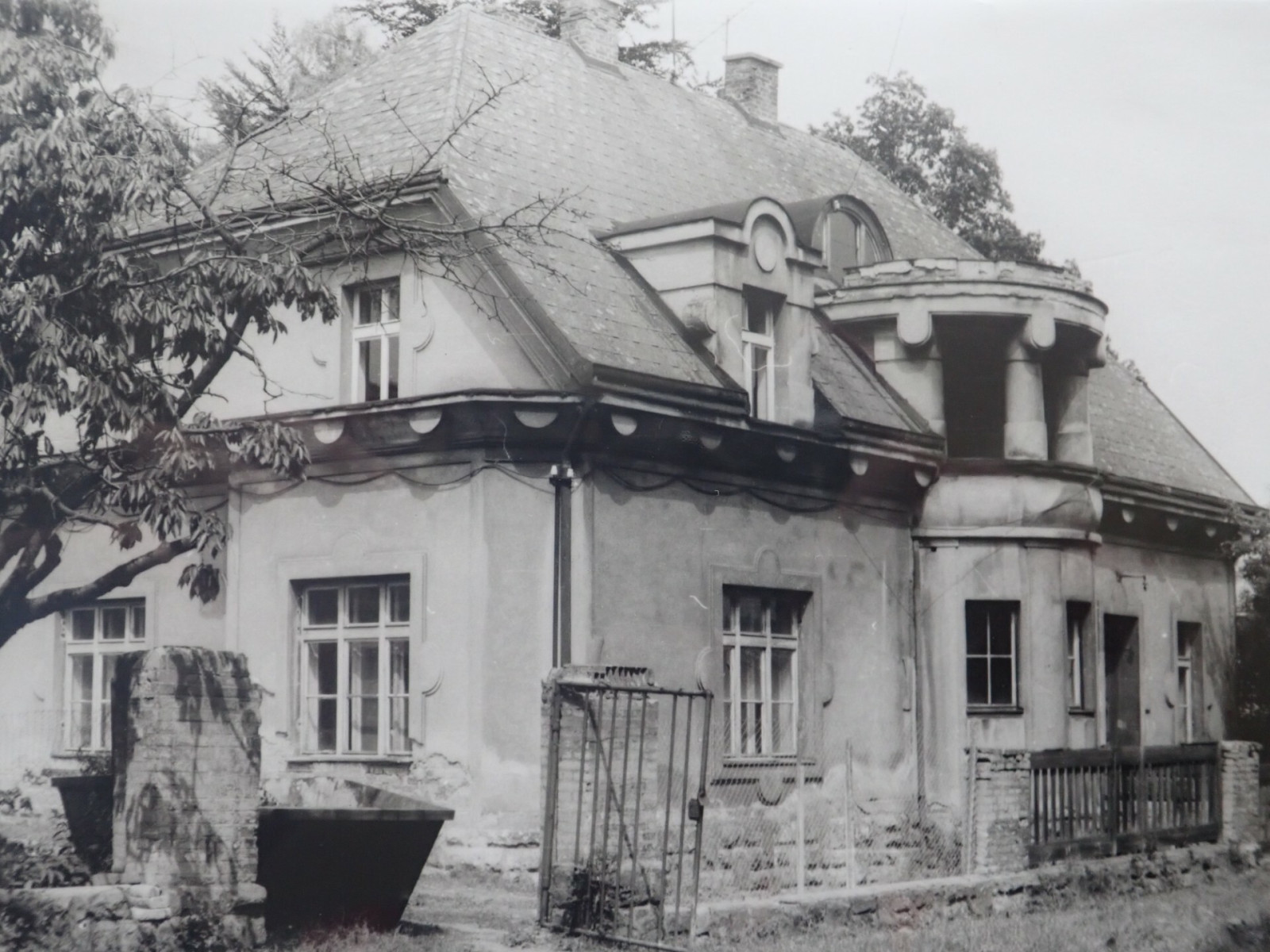 N nov skautsk domov ped rekonstrukc v roce 1991